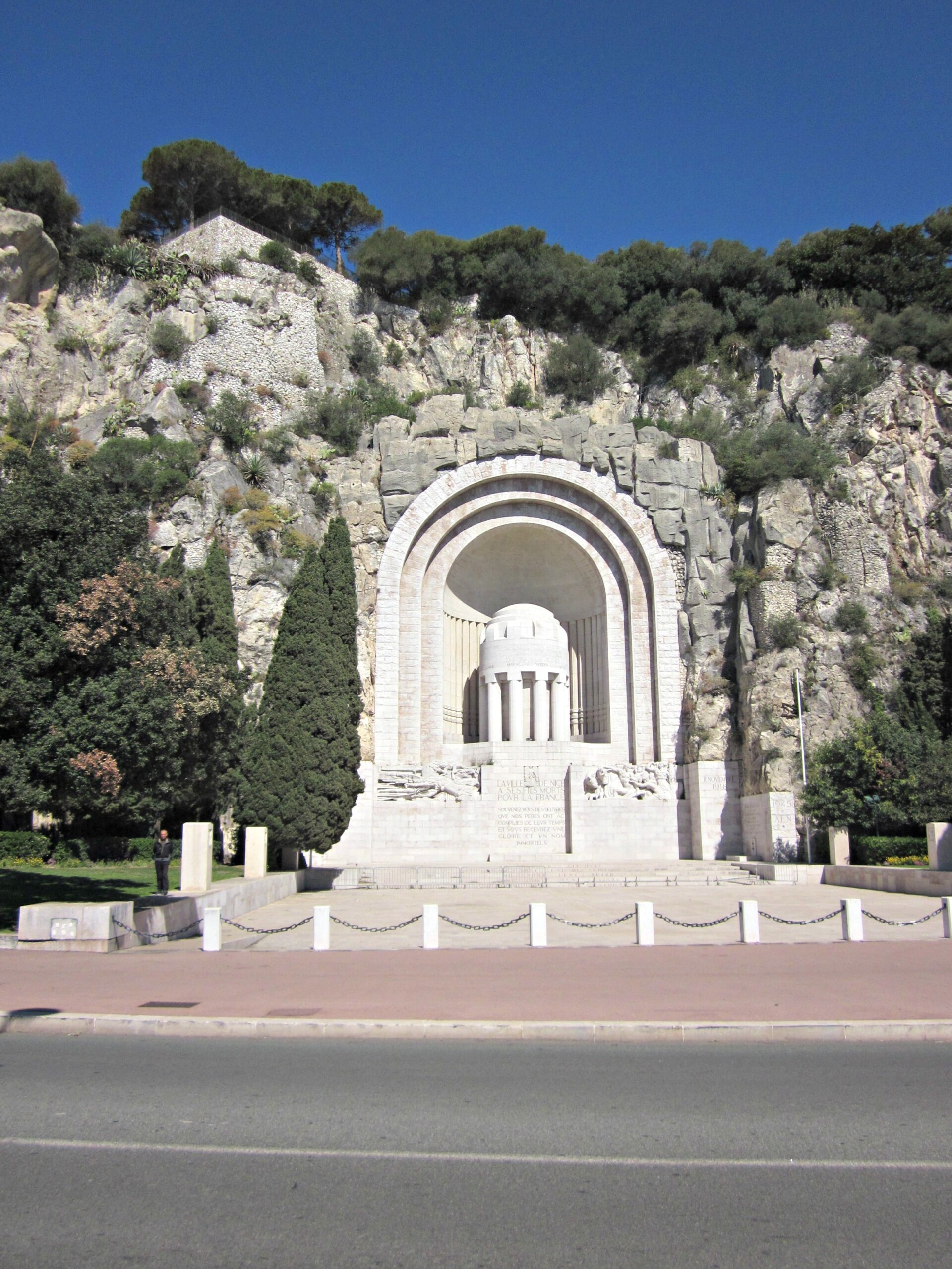 REVIEW Nice Pebbles Apartments Laura Summers