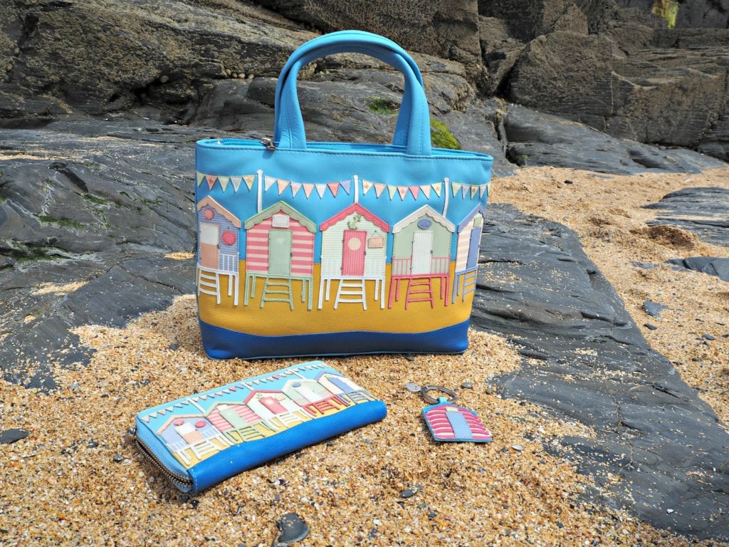 Yoshi Beach Hut bag purse and keyring