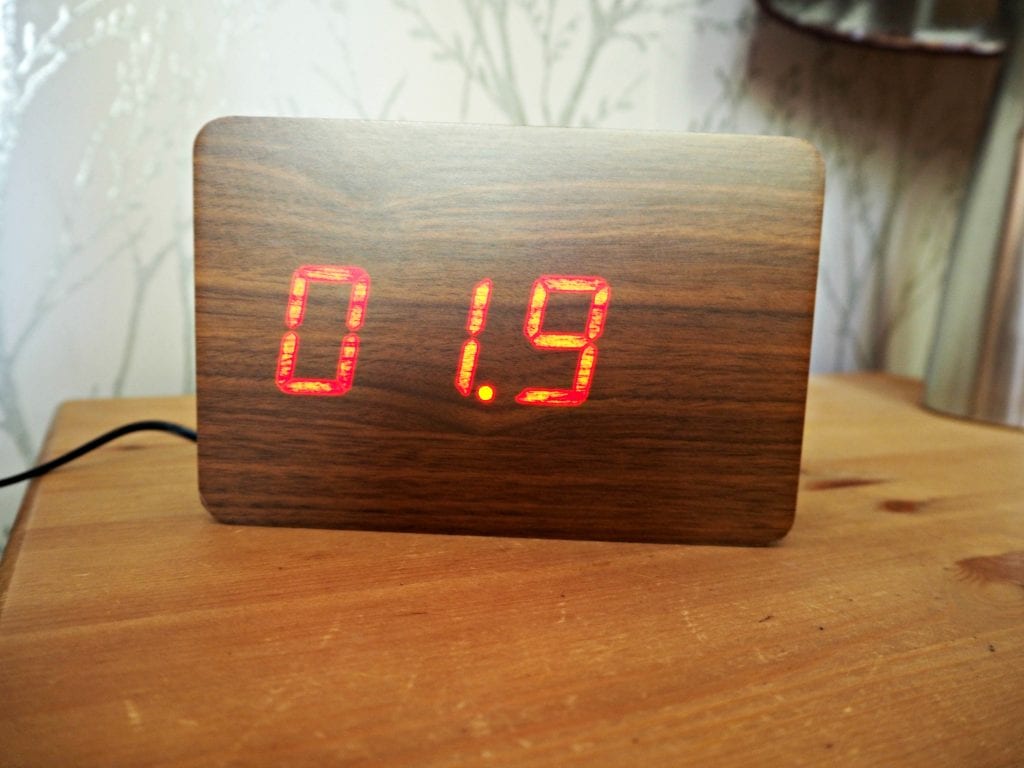 click-clock-review-alarm-clock-review-date-view