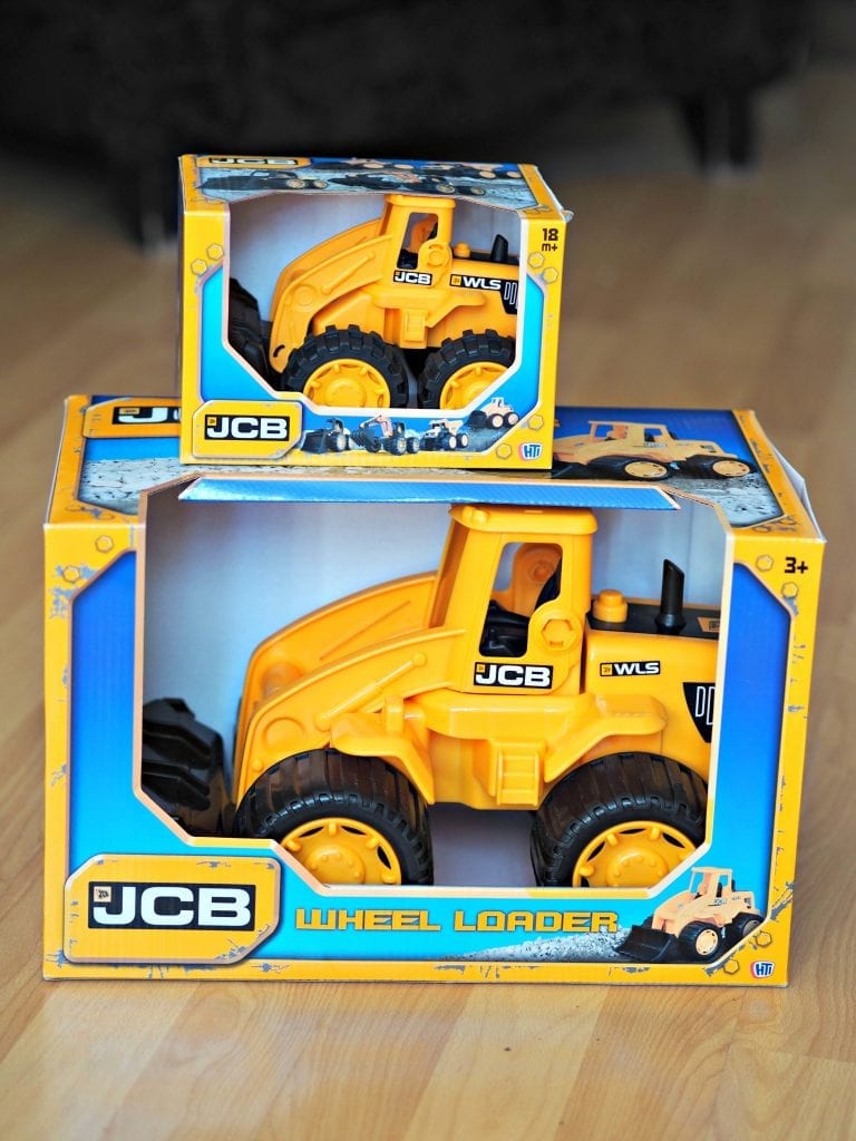 JCB Kids Wheel Loads Toys Review - 7 and i14 inch in boxes