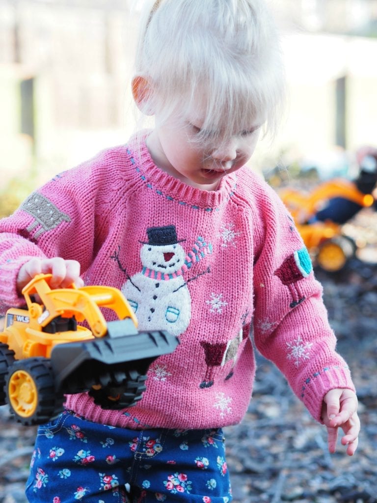 JCB Kids Wheel Loads Toys Review - Aria playing 1