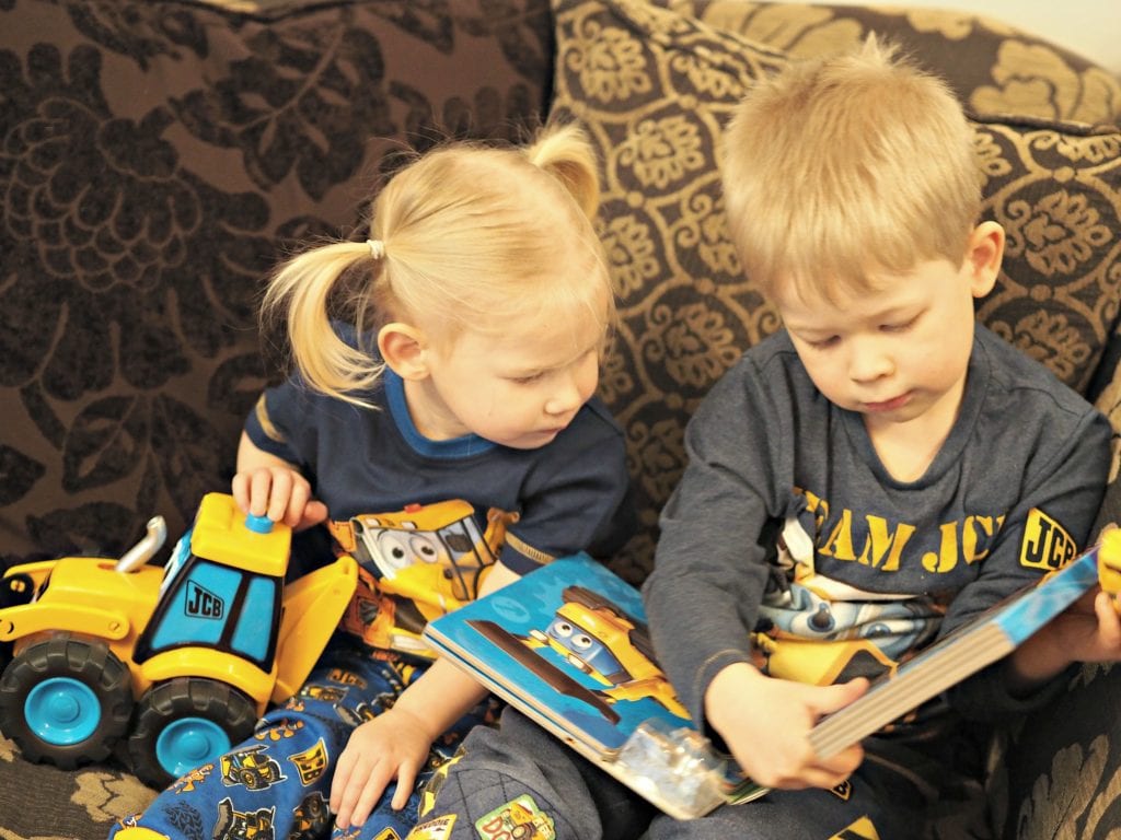 JCB Pyjamas & Whizzy Winders Dan Dozer Book Review