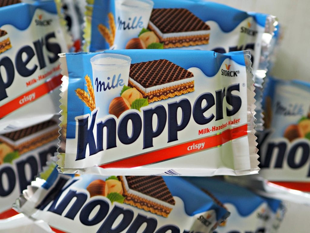  Knoppers Snack Bars Review - close up