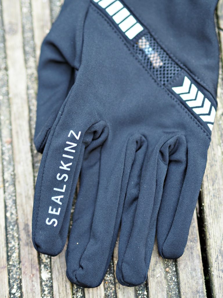Sealskinz Halo running gloves