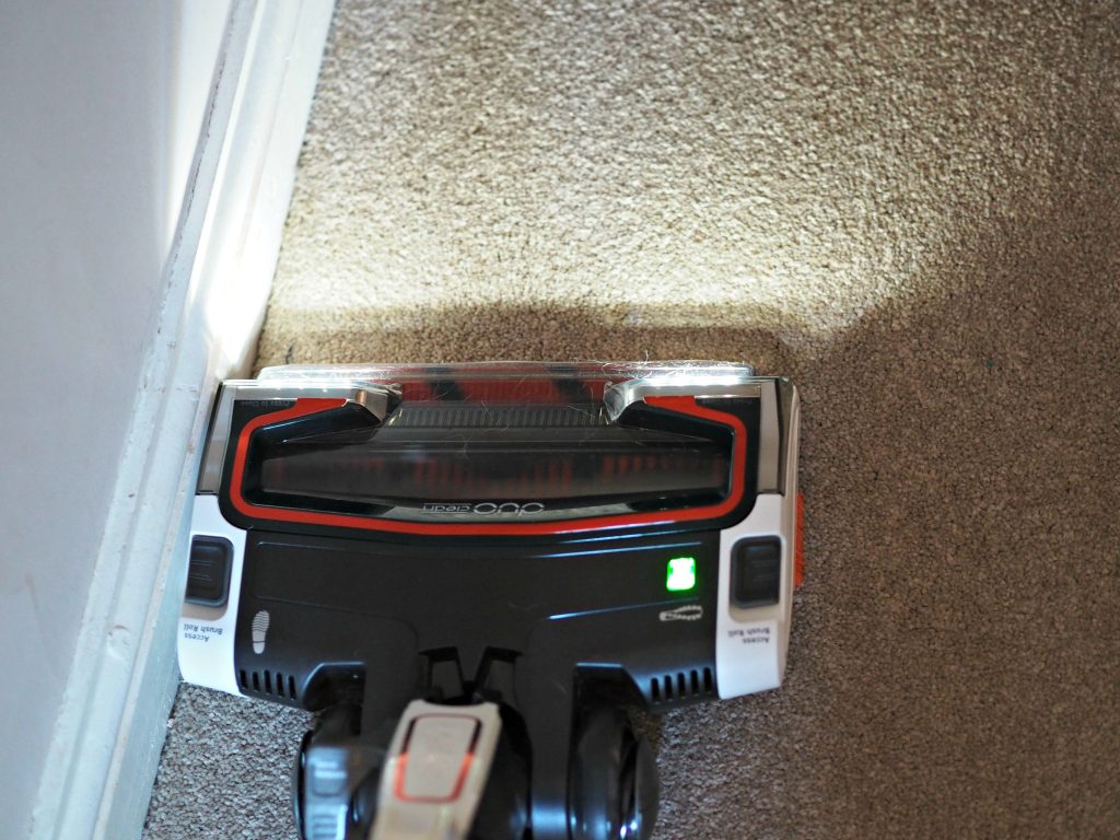 Shark Cordless Duo Clean IF250UK Vacuum Cleaner - front light