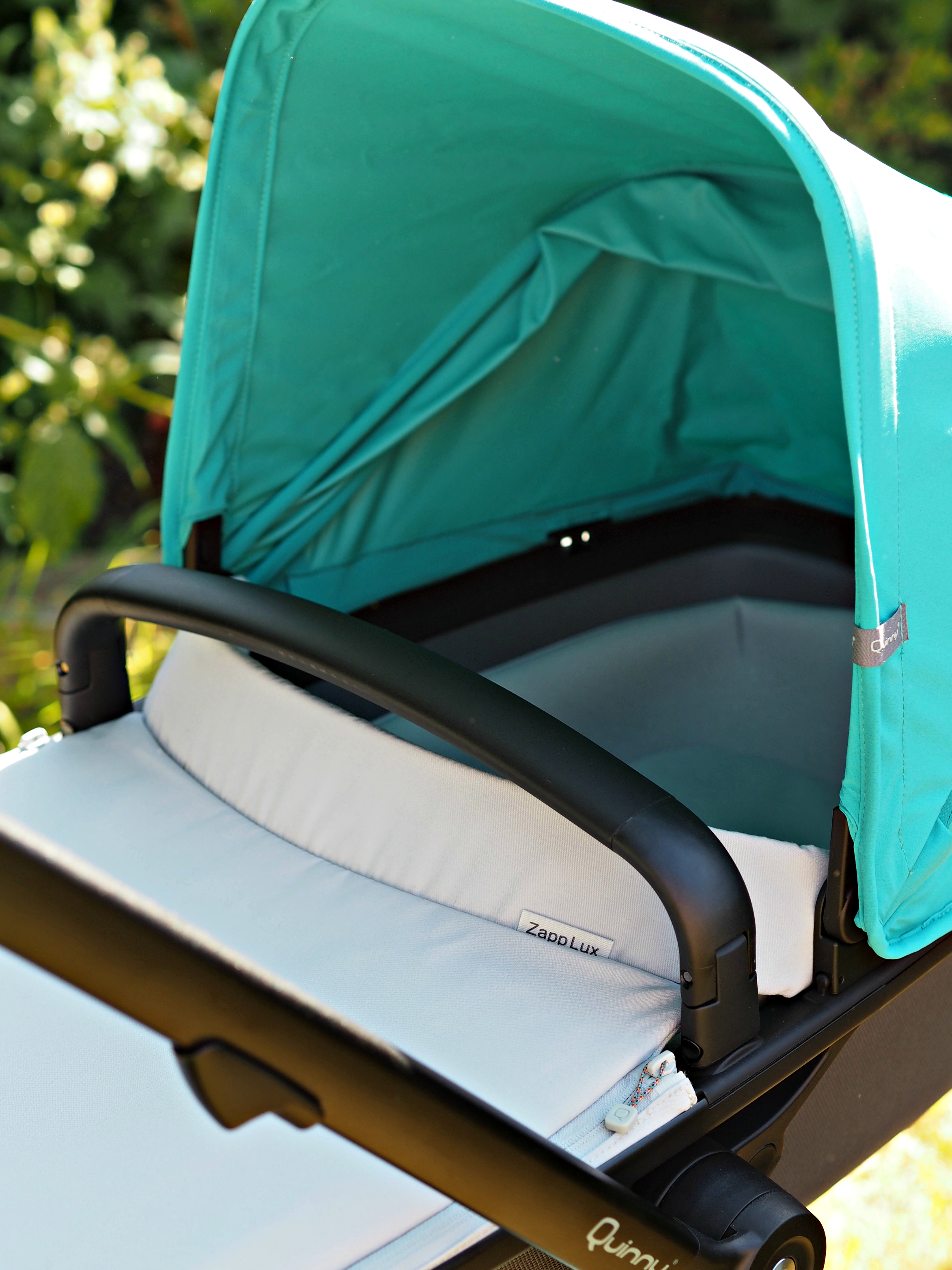 Quinny Zapp Flex Plus Carrycot Review - pram close up