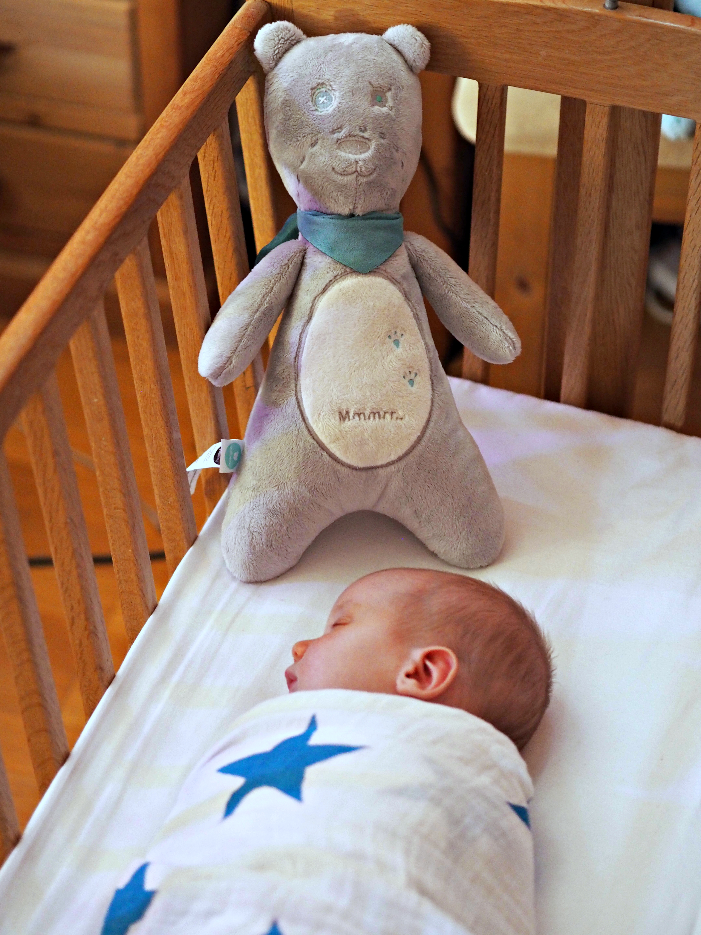 myHummy - White Noise Toy Review - Bodhi in crib