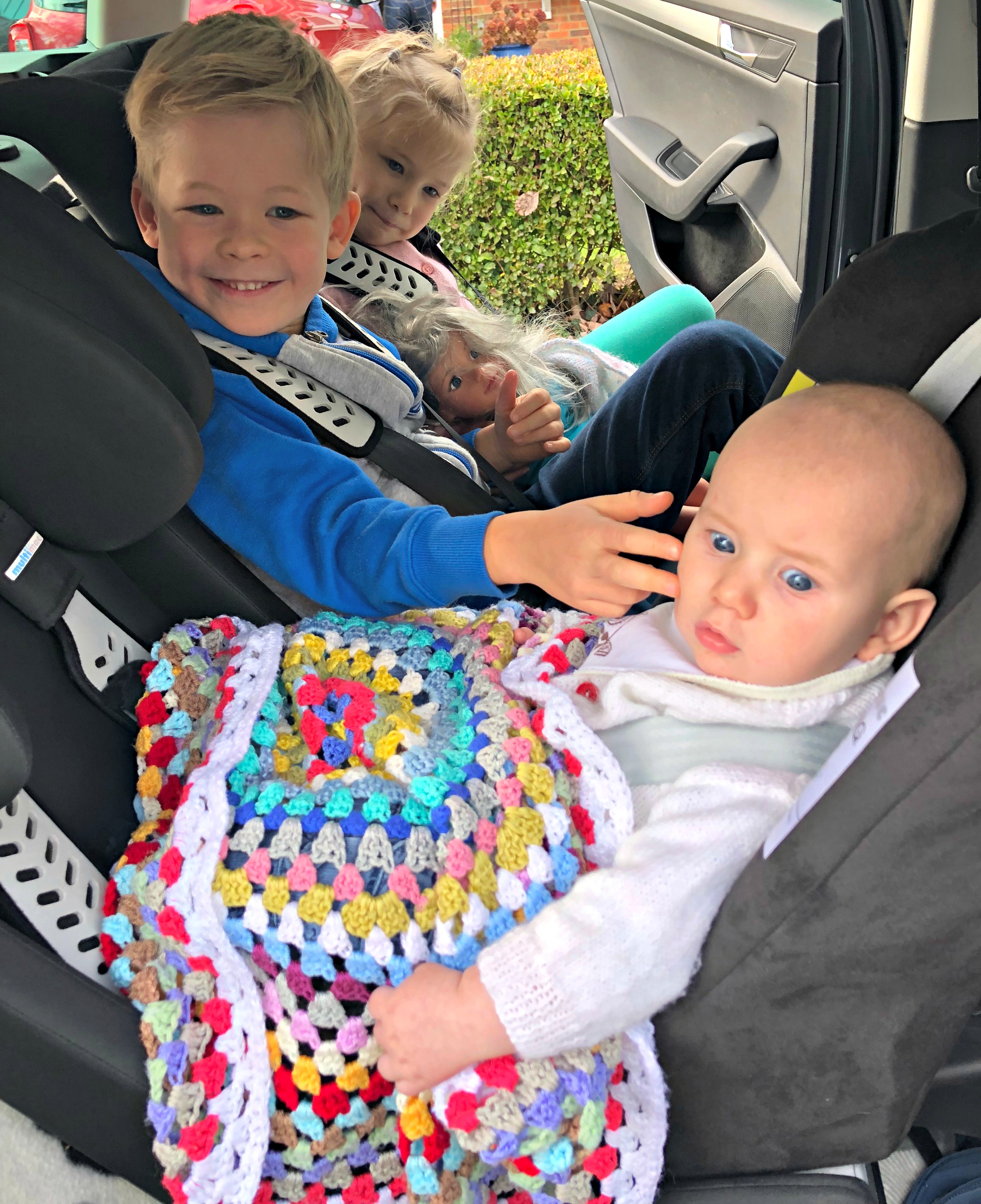 Multimac Car seat Review: Fitting 3 or 4 car seats in the back of