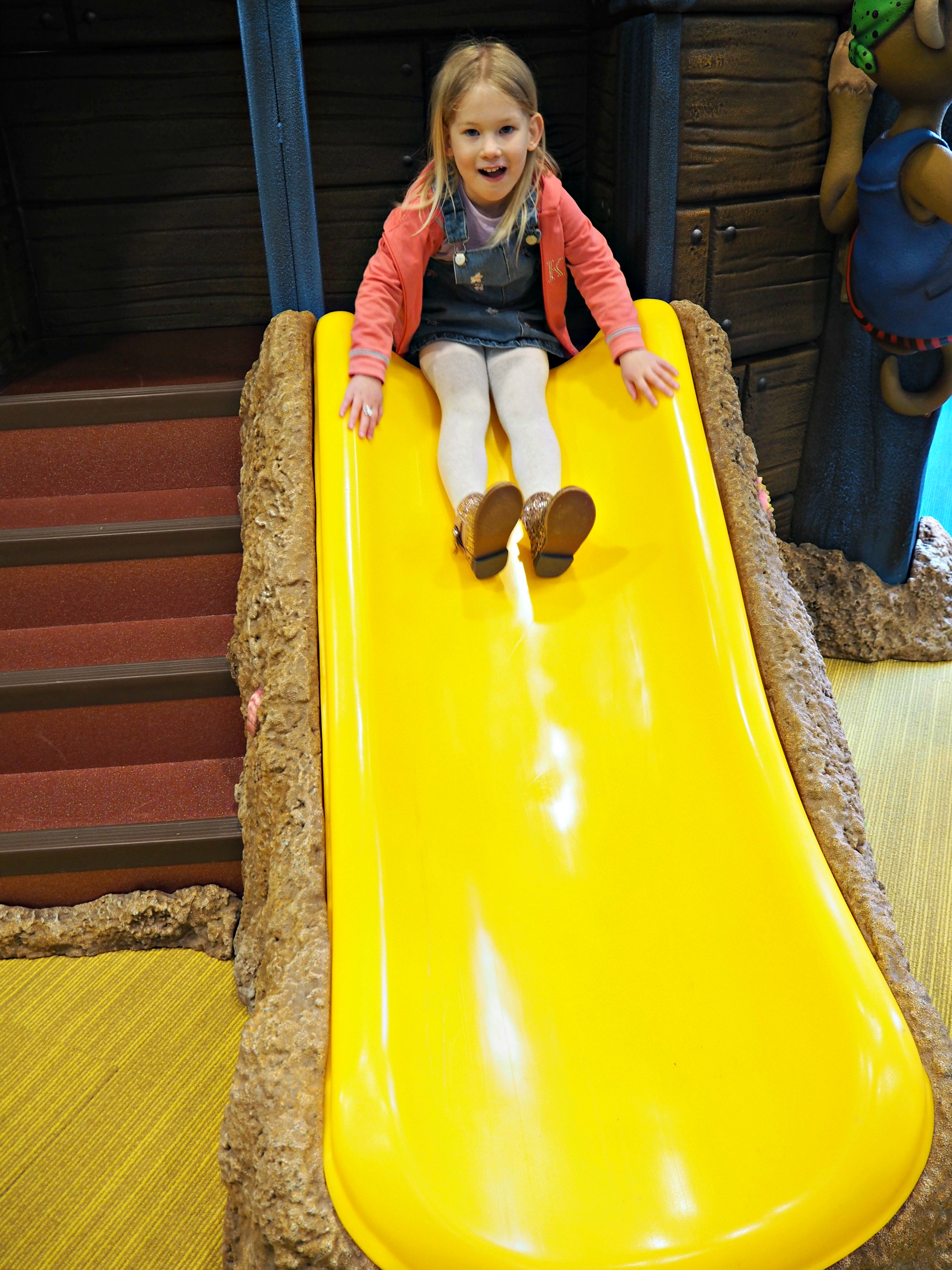 Happy Kids Dental waiting room slide