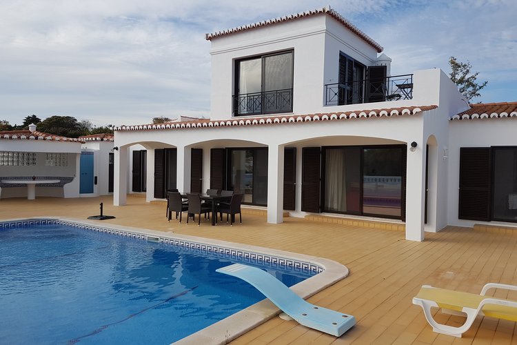 Villa with private pool in the algarve