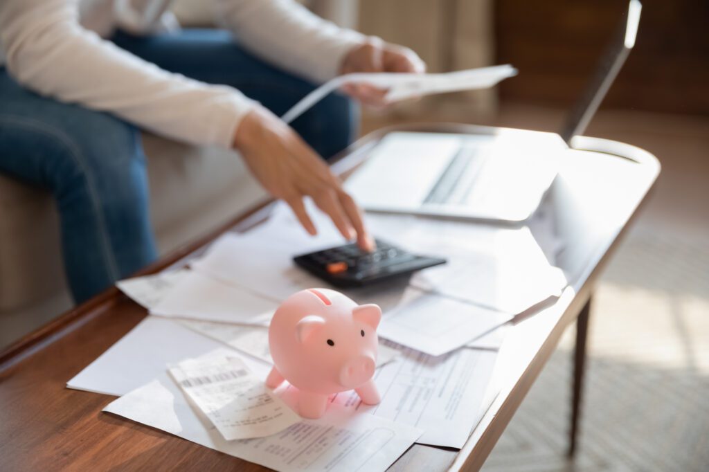 7 Easy Ways To Save Money On Household Expenses